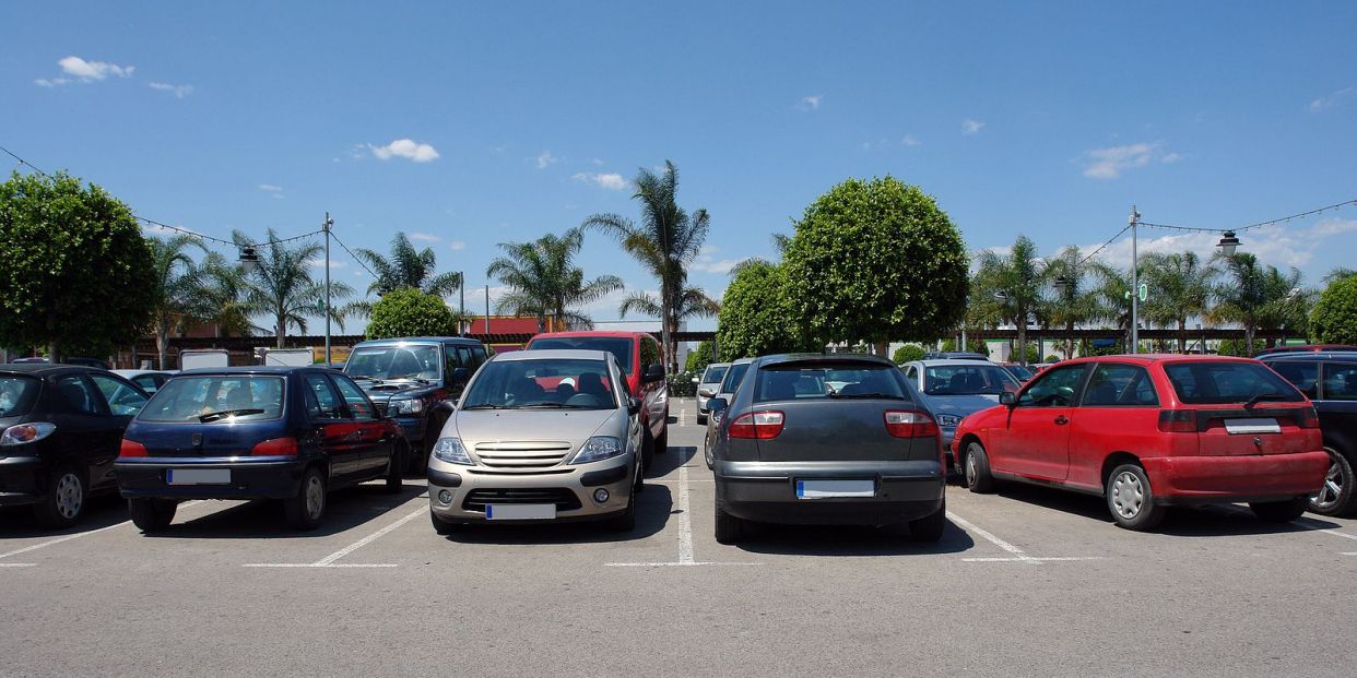El riesgo de guardar una plaza de aparcamiento: multas, confrontaciones y más (Big Stock) El riesgo de guardar una plaza de aparcamiento: multas, confrontaciones y más (Big Stock)