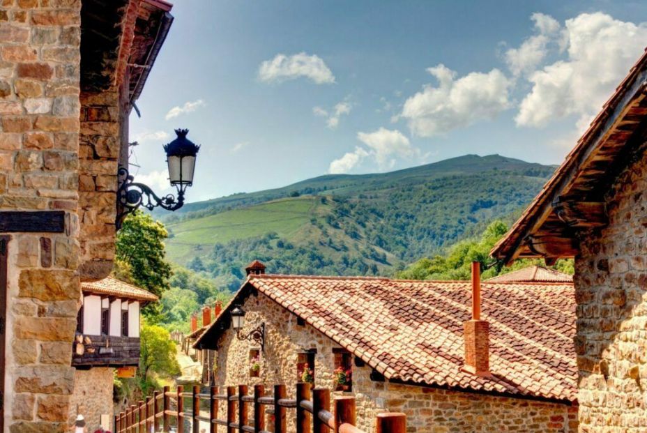 Bárcena Mayor: el pueblo más encantador para visitar en septiembre (Barcena Mayor) Bárcena Mayor: el pueblo más encantador para visitar en septiembre (Barcena Mayor)