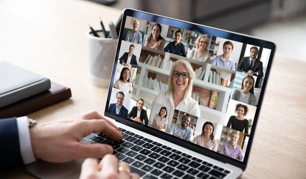 El PP quiere recuperar las juntas de vecinos por videoconferencia