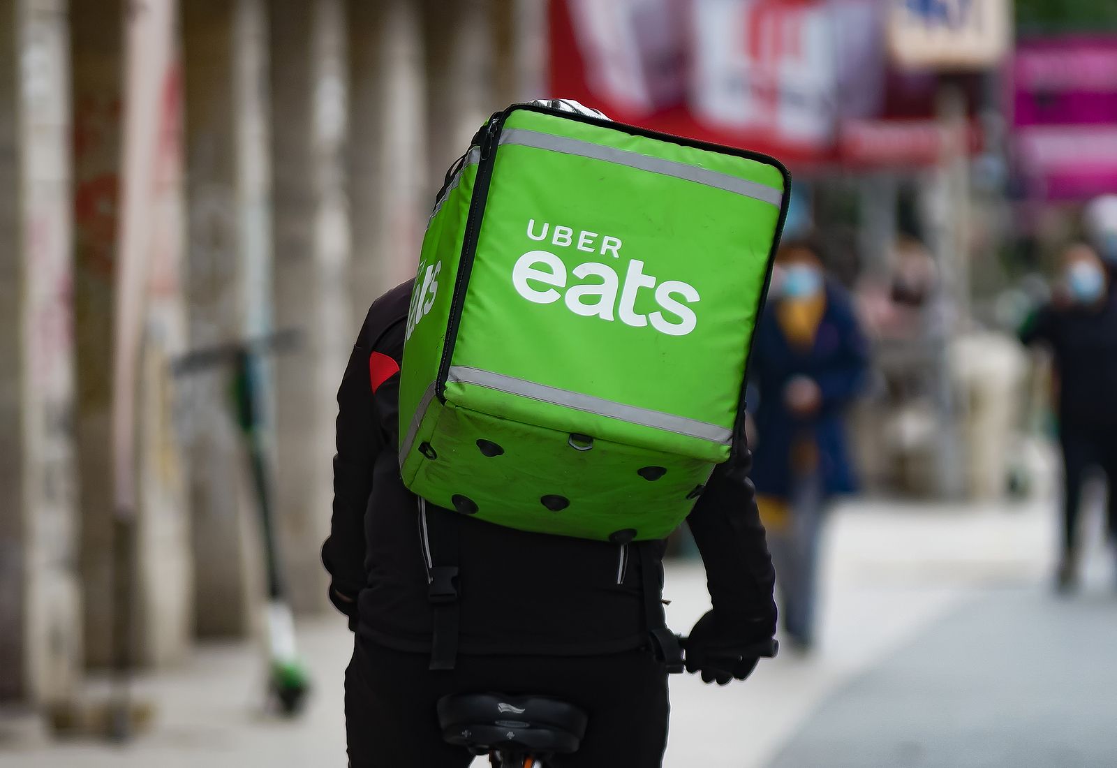 UberEats firma una inversión estratégica con Marlon´s para el crecimiento de las “smash burgers” UberEats firma una inversión estratégica con Marlon´s para el crecimiento de las “smash burgers”