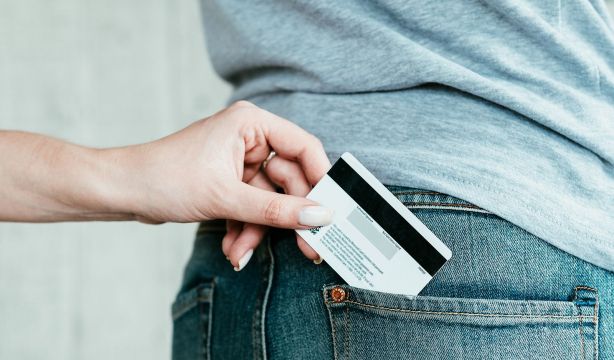 Esto es lo que tienes que hacer si te roban tu tarjeta bancaria Esto es lo que tienes que hacer si te roban tu tarjeta bancaria