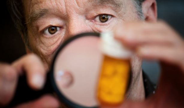 Edadismo en la industria farmacéutica: Geriatras urgen a que los medicamentos se prueben en mayores