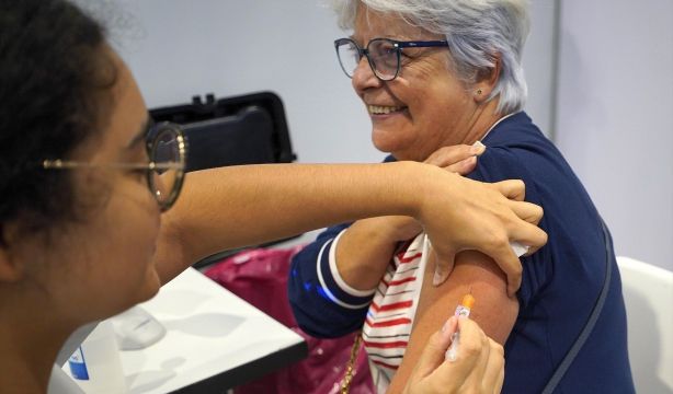 Cuándo empieza la campaña de vacunación de gripe y Covid 2024-2025 en Andalucía