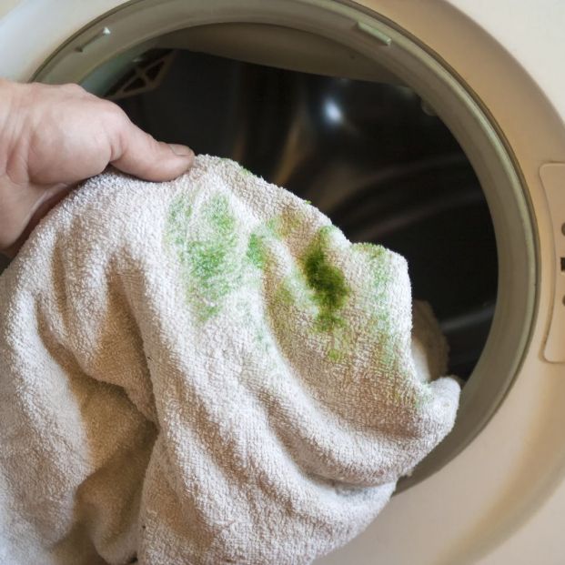 Cómo limpiar manchas de hierba de la ropa de forma eficaz
