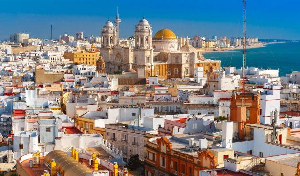 Las 8 mejores ciudades españolas para jubilarse, según la revista 'Forbes'