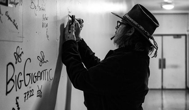 Las obras de arte y el proceso creativo de Johnny Depp cobrarán vida en 'A Bunch of Stuff' 