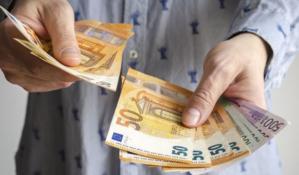 bigstock euros decision ahorro