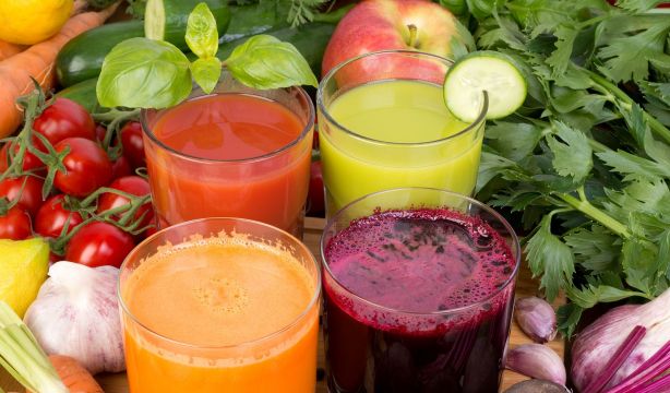 La OCU alerta sobre los zumos de frutas: "Son muy poco recomendables" (Bigstock)