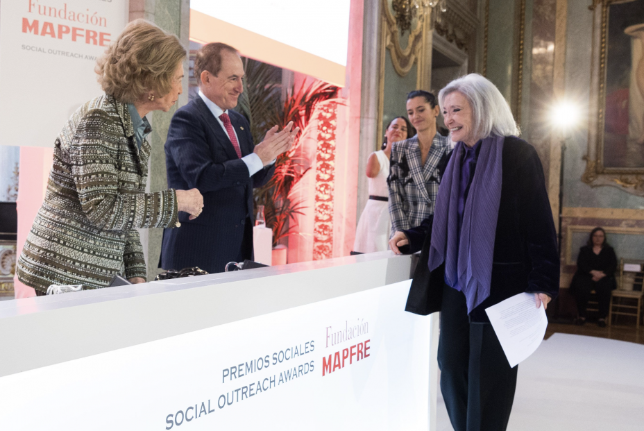 Su Majestad La Reina Doña Sofía preside la entrega de los premios sociales de la Fundación MAPFRE Su Majestad La Reina Doña Sofía preside la entrega de los premios sociales de la Fundación MAPFRE