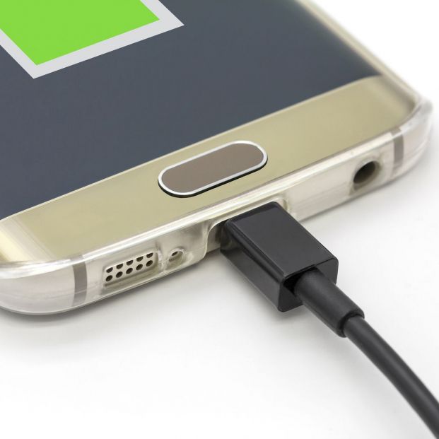 ¿Tienes problemas con tu Smartphone? ¿Sabes cómo optimizar la batería de tu móvil? (big stock)