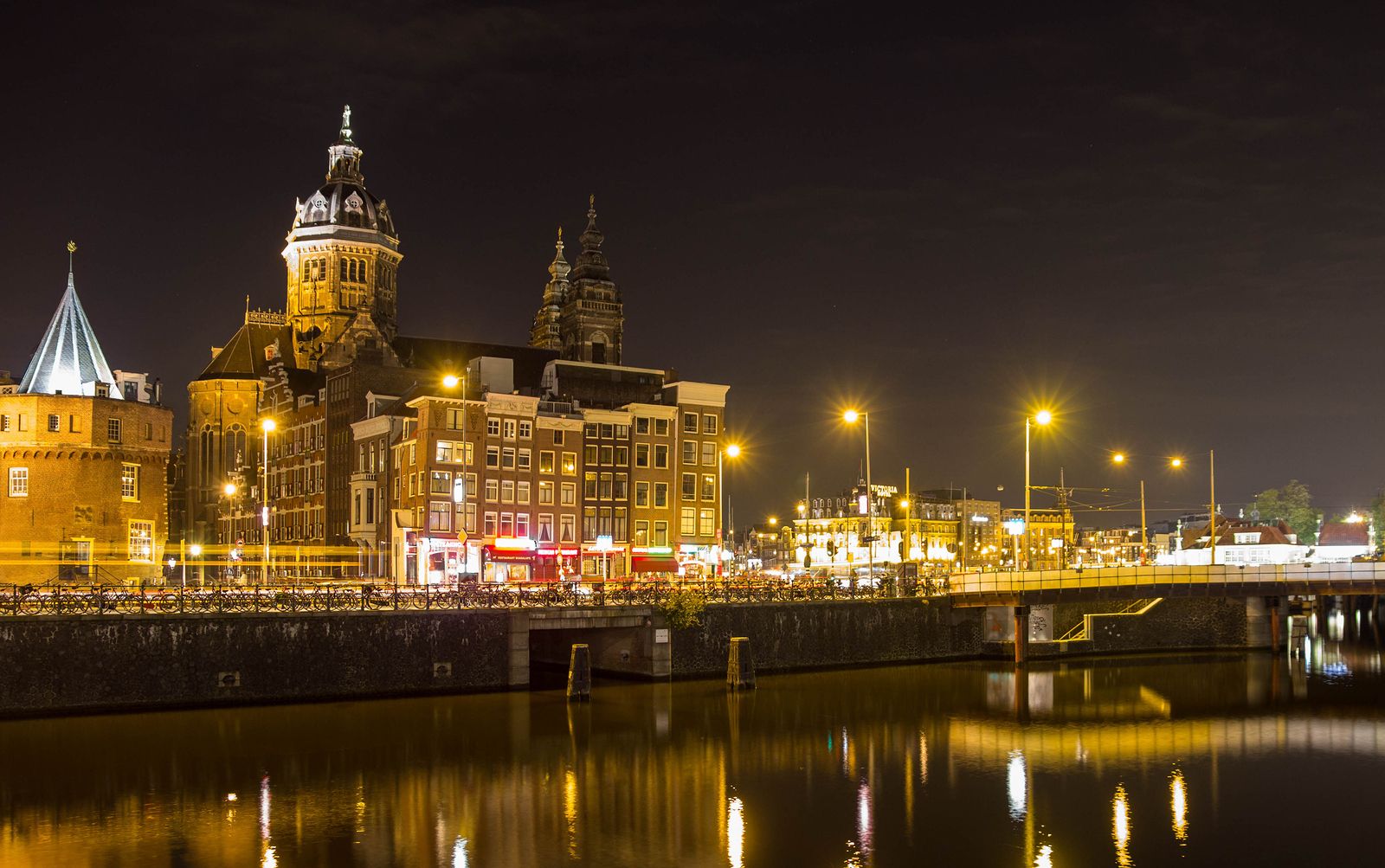 Estos son los lugares que no debes perderte en Ámsterdam