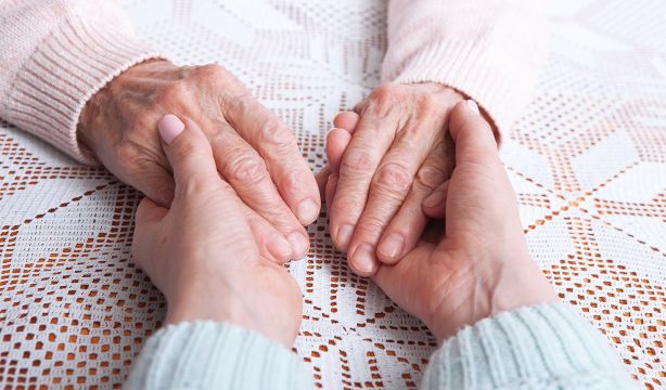 Supercuidadores recibe el Sello Cum Laude 2024 de Emagister