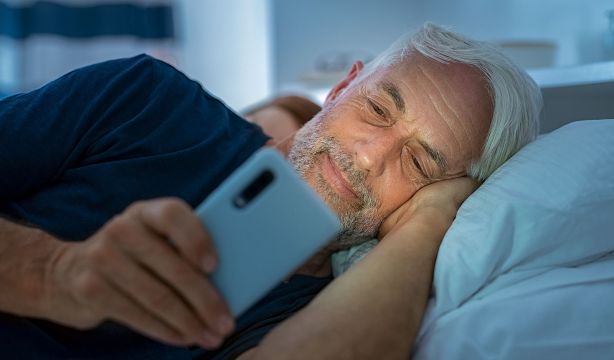 ¿Cómo afecta el uso de las pantallas y las redes sociales a la salud del cerebro?