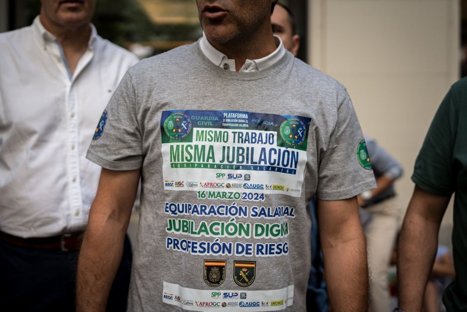 El Congreso insta a mejorar la jubilación de policías y guardias civiles El Congreso insta a mejorar la jubilación de policías y guardias civiles