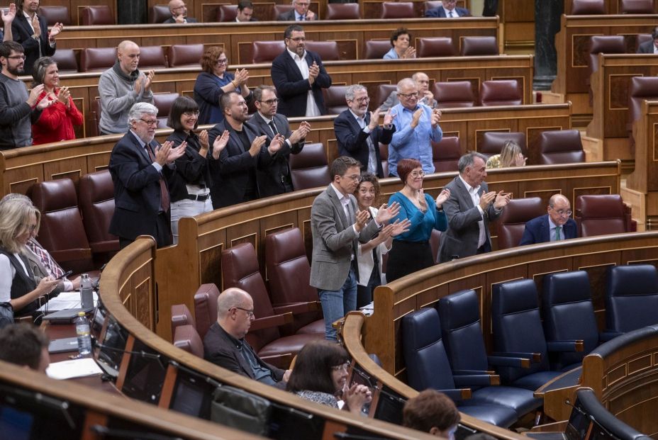 El Congreso admite a trámite la ley de Sumar para reclamar al banco cláusulas abusivas hipotecarias El Congreso admite a trámite la ley de Sumar para reclamar al banco cláusulas abusivas hipotecarias