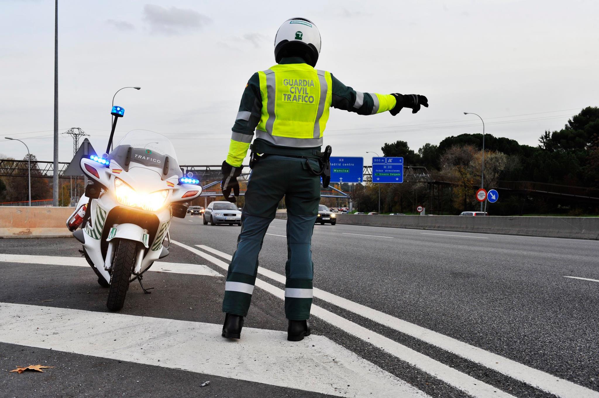 La Guardia Civil alerta sobre el timo del asfalto