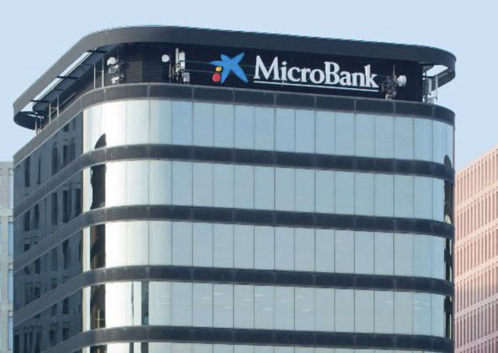 España lidera la concesión de microcréditos en Europa, con 4 de cada 10 préstamos de €2.100 millones España lidera la concesión de microcréditos en Europa, con 4 de cada 10 préstamos de €2.100 millones