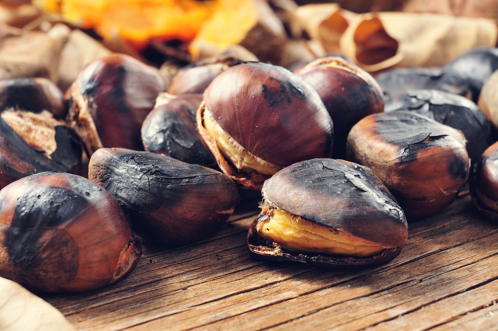 El sencillo truco para cocinar castañas en casa y pelarlas sin esfuerzo