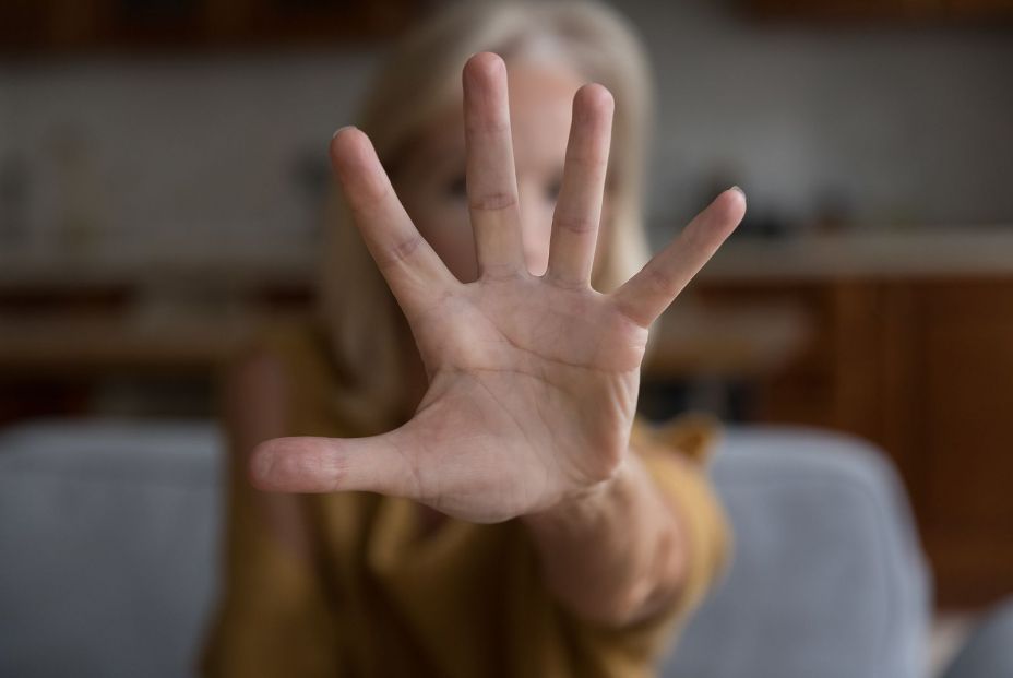 Paqui, 39 años de maltrato: "No le denuncié hasta que amenazó a mis hijos con una escopeta" Paqui, 39 años de maltrato: "No le denuncié hasta que amenazó a mis hijos con una escopeta"