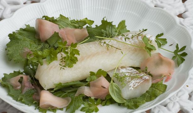 Cómo desalar bacalao paso a paso (Bigstock)