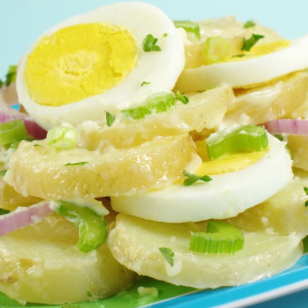 Receta de ensalada de patata para ir de excursión (bigstock)