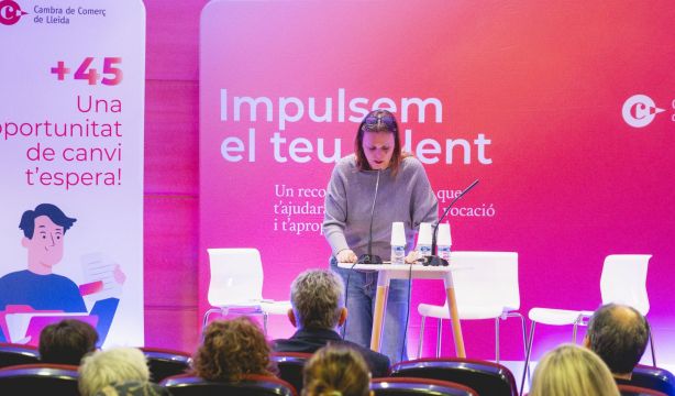 Pilar Espax: "Es importante crear espacios para que los sénior puedan compartir experiencia"