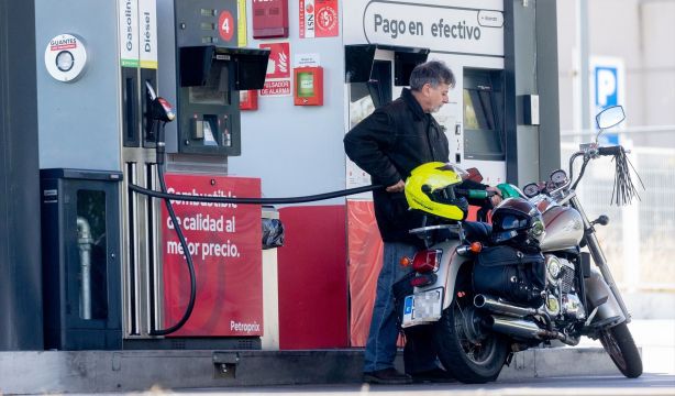 El IPC sube seis décimas en noviembre, hasta el 2,4%, por el encarecimiento de gasolinas y luz