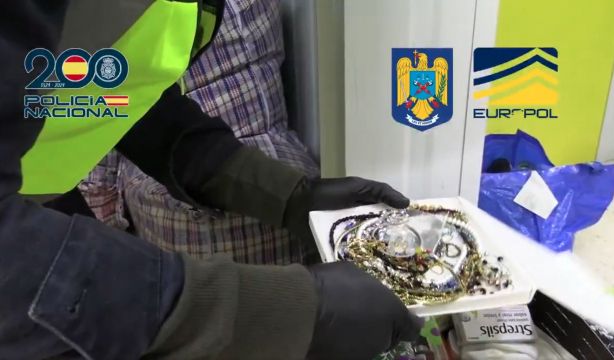 Cae una banda que robaba a mayores en toda España con el timo del 'abrazo cariñoso'
