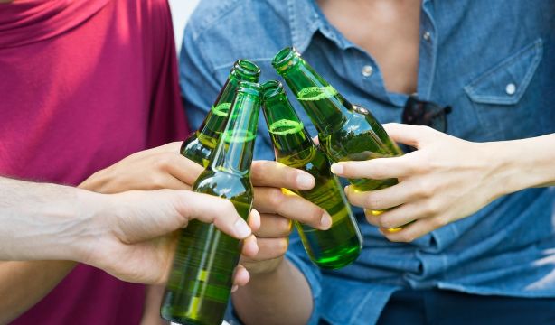¿Qué dicen tus dedos sobre tu consumo de alcohol?