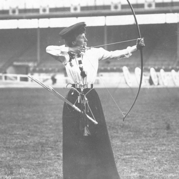Queenie Newall en 1908