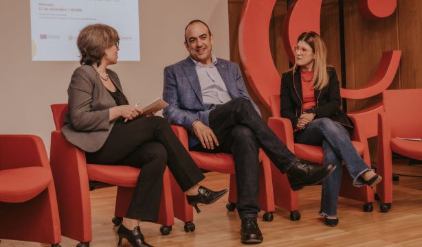 Rosa Mª Medina: "Para la reinserción laboral necesitamos a los empresarios y fomentar la formación"