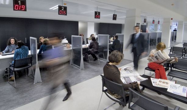 CCOO y UGT, a punto de pactar con el Gobierno el derecho a la jubilación parcial de los funcionarios