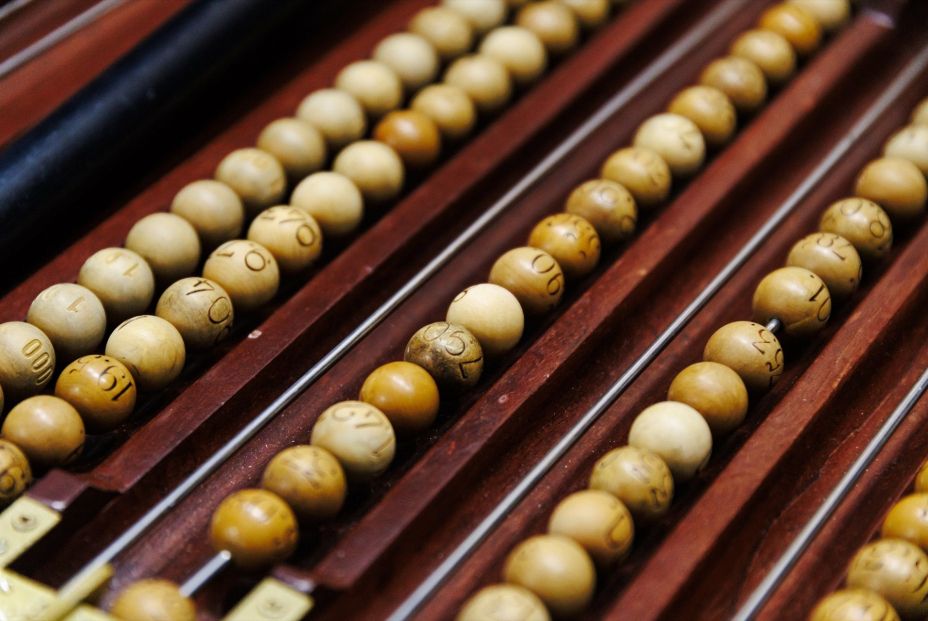 El matemático que creó un sistema para ganar 14 veces la lotería y terminó bajo investigación