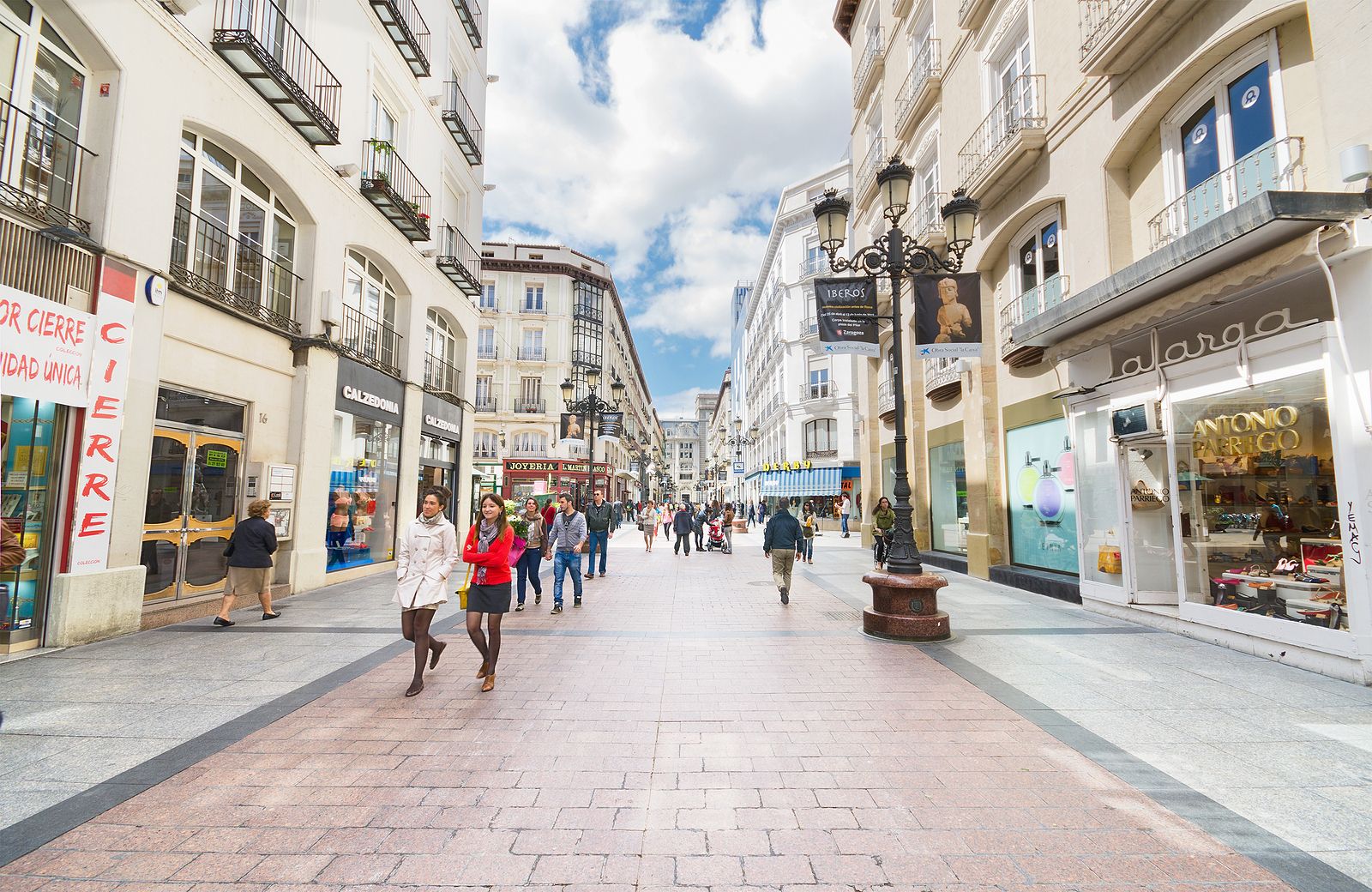 Ni Madrid ni Barcelona: estas son las ciudades que más crecen por 'mudanzas' desde otros municipios Ni Madrid ni Barcelona: estas son las ciudades que más crecen por 'mudanzas' desde otros municipios