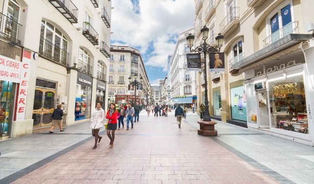 Ni Madrid ni Barcelona: estas son las ciudades que más crecen por 'mudanzas' desde otros municipios