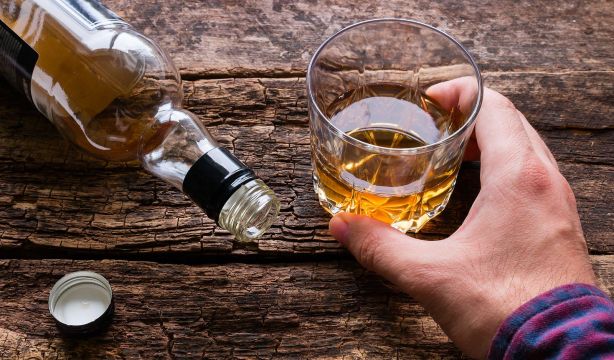 Descubren alteraciones genéticas "clave" en el cerebro de personas con alcoholismo