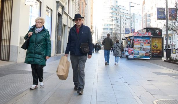 Los consumidores que se sienten vulnerables aumentan un 6% en 2024, sobre todo por la inflación