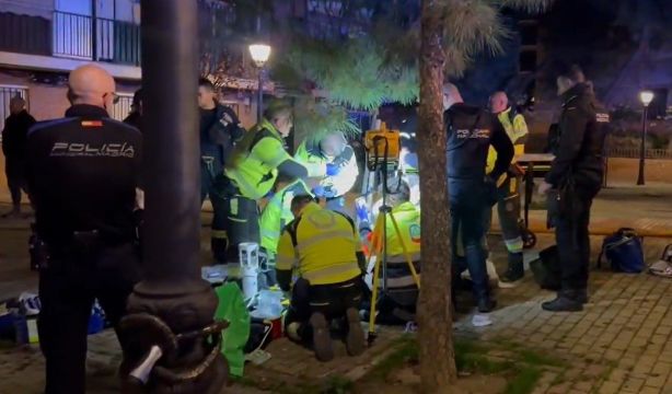 Muere una mujer de 91 años y un hombre de 83 está grave en el incendio de su vivienda en Madrid