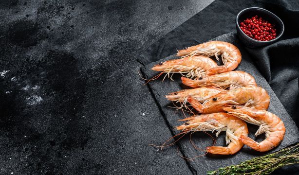 Una especialista advierte: por este motivo no tienes que chupar las cabezas de gambas y langostinos