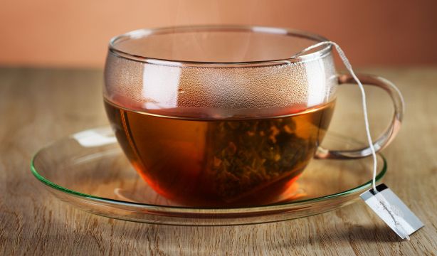 Las bolsitas de té comerciales liberan "millones" de microplásticos en su uso