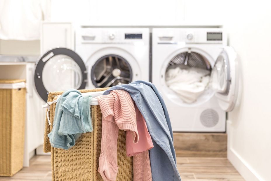 Estos son los motivos por los que deberías lavar la ropa nueva antes de usarla