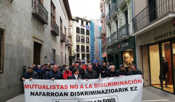 EuropaPress 5913571 manifestacion mayores frente crisis protestar discriminacion mutualistas