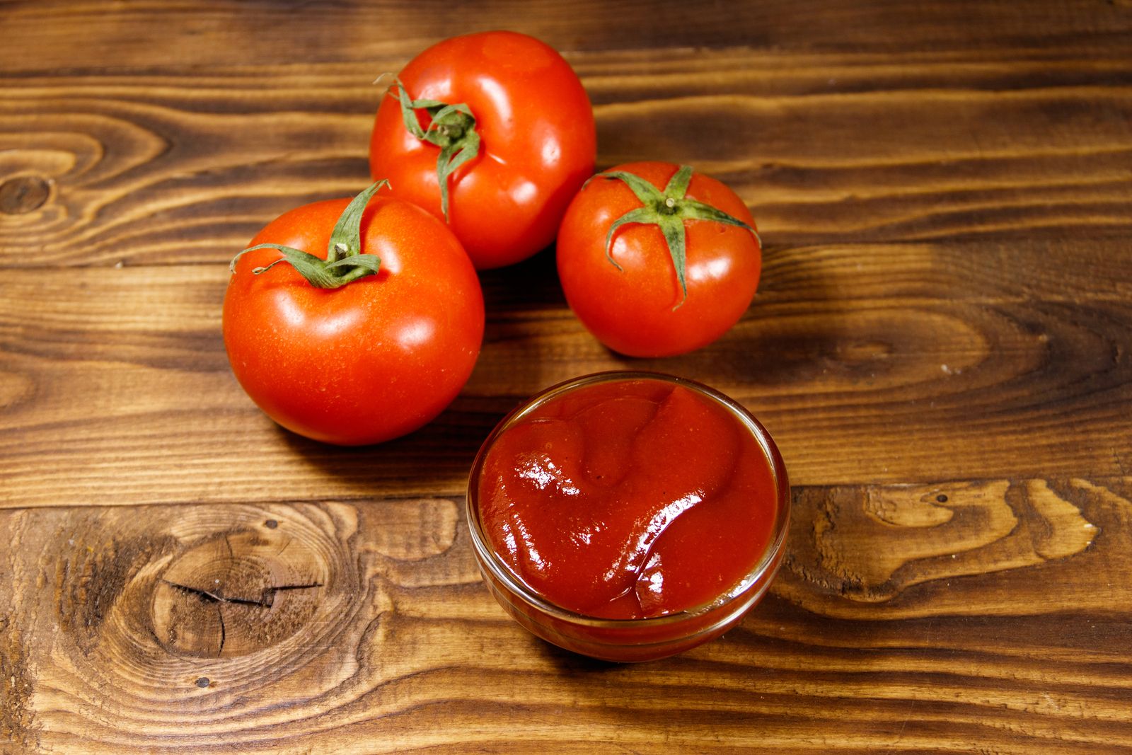 Cómo hacer una jugosa salsa de tomate en casa