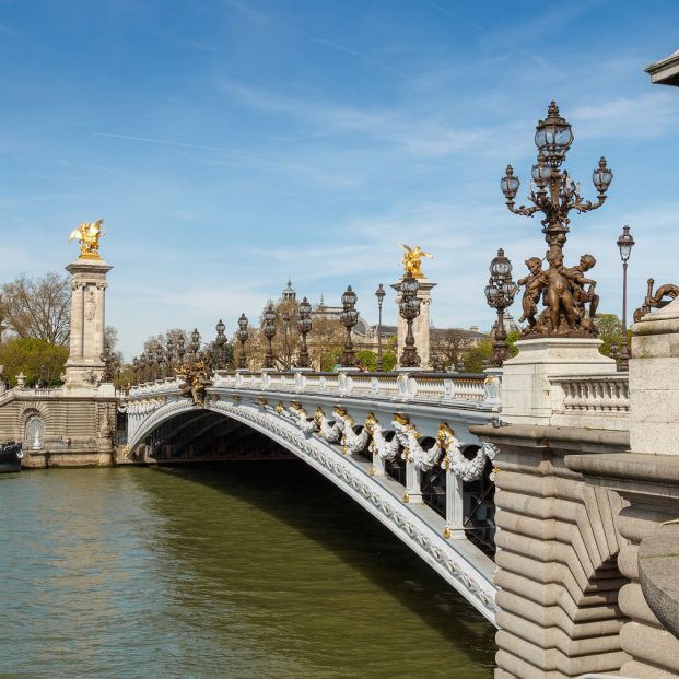 Puente de Alejandro III en París