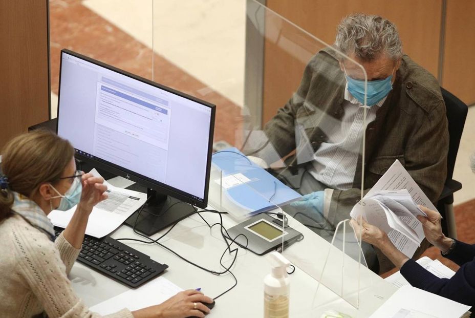 UGT se une a la avalancha de críticas de mutualistas jubilados contra Hacienda: "Crea indefensión" UGT se une a la avalancha de críticas de mutualistas jubilados contra Hacienda: "Crea indefensión"