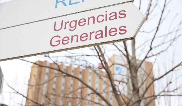 La epidemia de gripe tensiona el sistema: alertan del "colapso" de las Urgencias en 12 comunidades