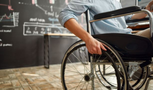 La Seguridad Social lo aclara: la ayuda que puedes cobrar si no te dan la incapacidad