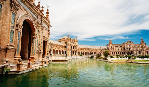 Las 3 ciudades más demandadas por el turista español en 2024