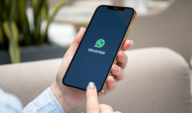 Cuidado: la Policía alerta de una estafa en la que suplantan tu cuenta de WhastApp