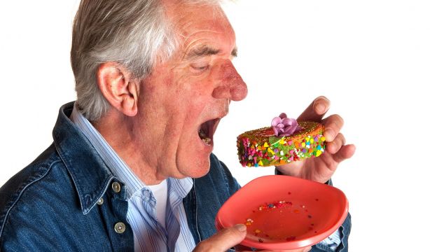 Investigan un nuevo suplemento a base de azafrán que podría reducir los antojos de dulces
